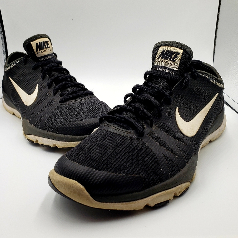 Nike Women's Flex Supreme TR3 Running Shoes. Black. Shoe Size 8.